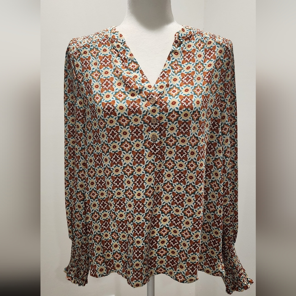 Women’s Long Sleeve Blouse Geometric Print Smocked Cuffs Size L